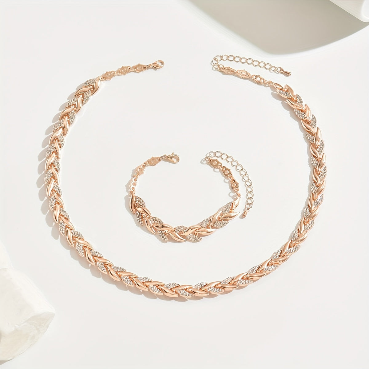 Conjunto de collar y pendientes · Cristal pez