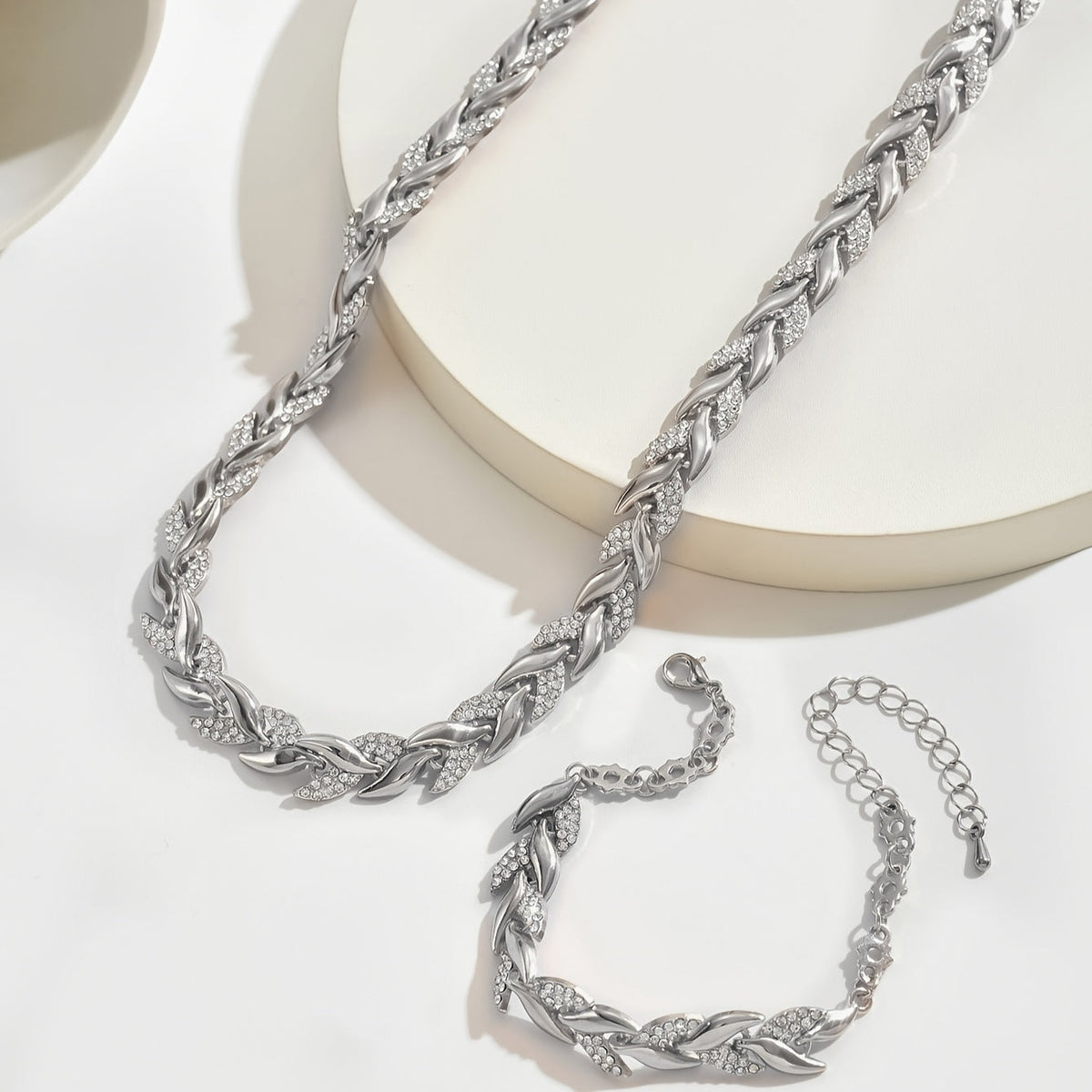 Conjunto de collar y pendientes · Cristal pez