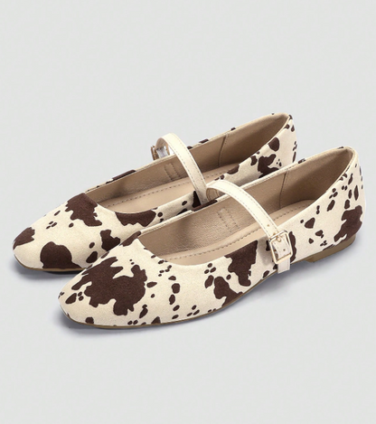 Vera | Zapatos Mary Jane con Estampado de Vaca