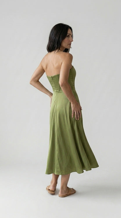 Liora | Vestido Midi Elegante sin Tirantes