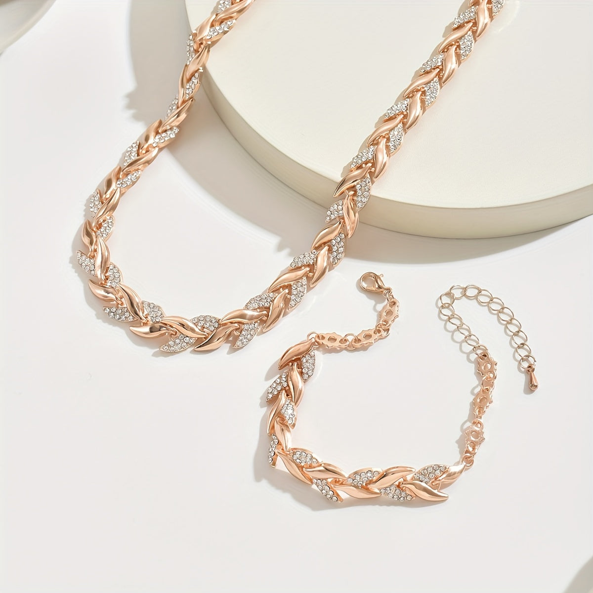 Conjunto de collar y pendientes · Cristal pez
