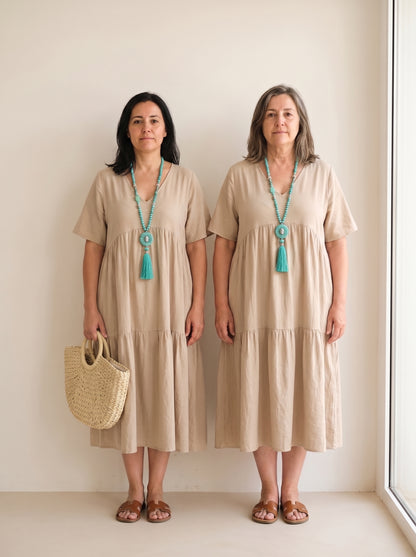 El vestido Alba sobre dos mujeres distintas, para comparar cómo sienta en cada talla