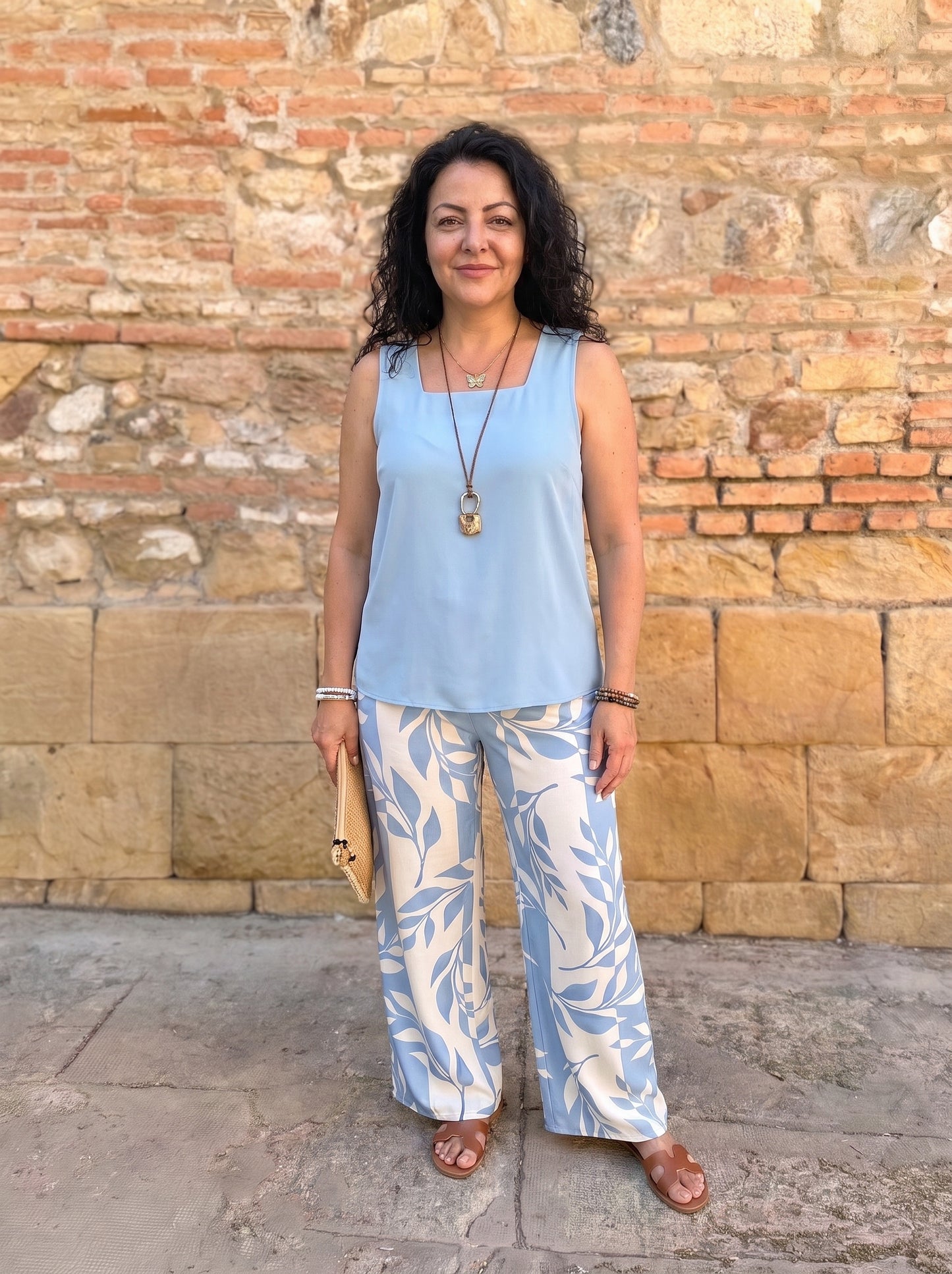 Conjunto fluido de verano en color azul, de cuerpo entero