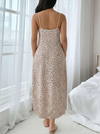 Vestido largo Naira en leopardo suave, espalda descubierta