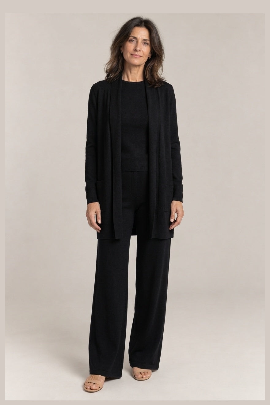 Conjunto de Punto de 3 Piezas en negro, foto de estudio de frente