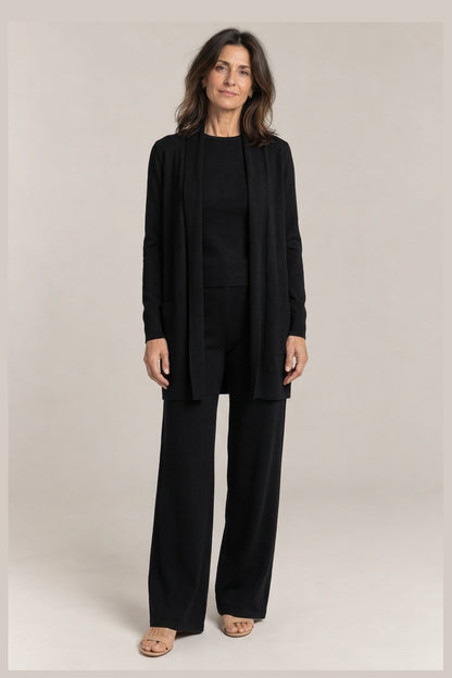 Conjunto de Punto de 3 Piezas en negro, foto de estudio de frente