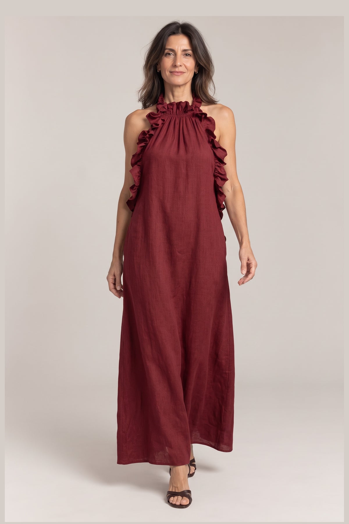 Elena en burdeos, foto de estudio, delante [yz4-elena-vestido-largo-negro-burdeos-delante.jpg]